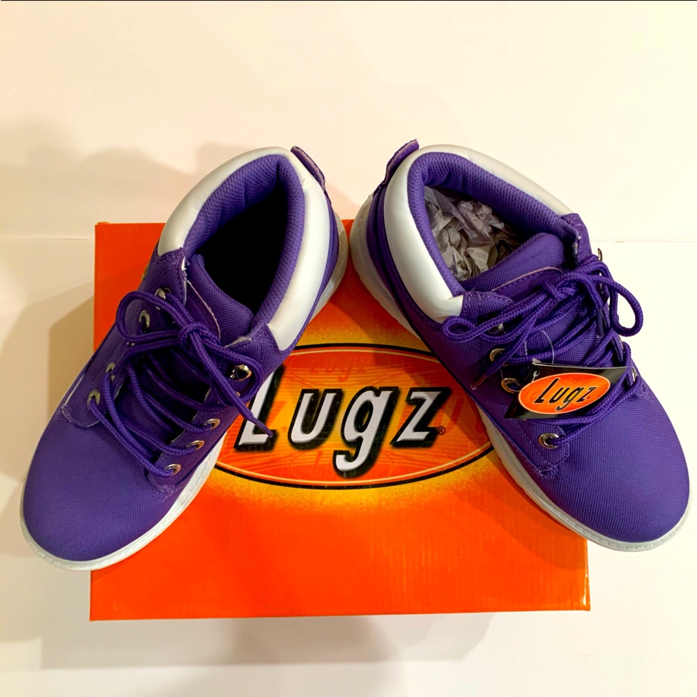 New, Absolutely gorgeous purple Lugz low-cut boot. Size 8